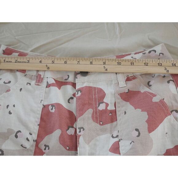 WILD FABLE | Camo Print High-Rise Cargo Size 2 - Picture 6 of 10